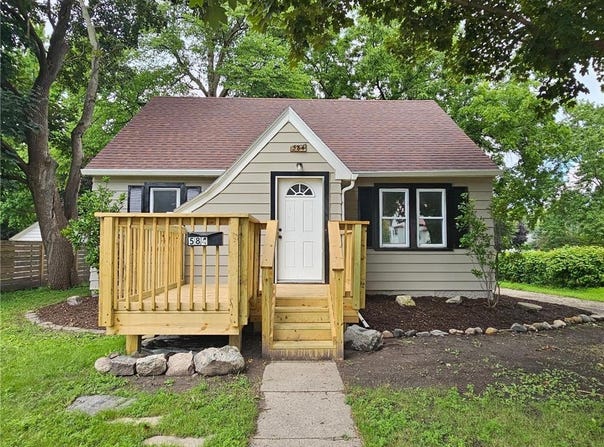 584 Bluff Street NE, Hutchinson, MN 55350