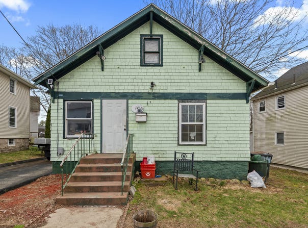 141 Poquonnock Road, Groton, CT 06340
