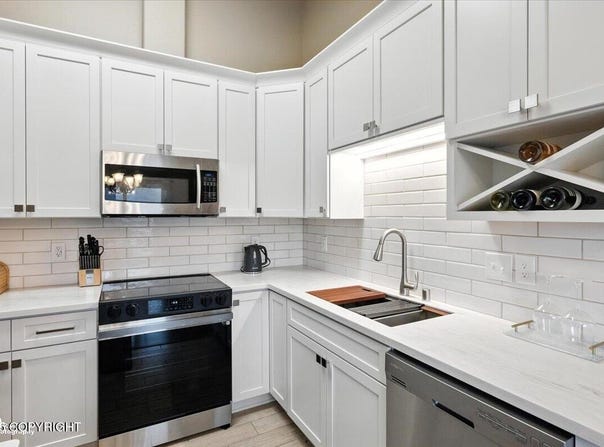 2608 Lauren Creek Loop, Anchorage, AK 99507