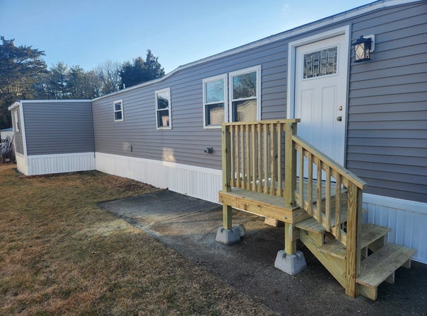 3 Fourth Avenue, Pocasset, MA 02559