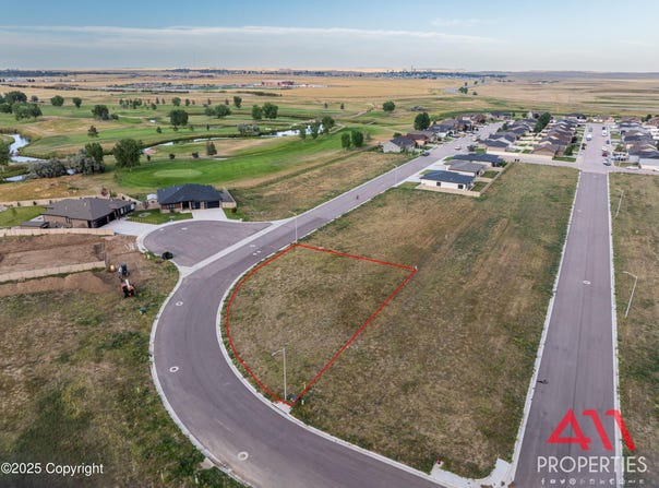 99 Royal Cir, Gillette, WY 82718