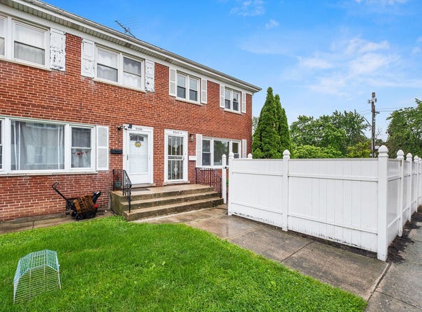 9342 Noel Avenue, Des Plaines, IL 60016