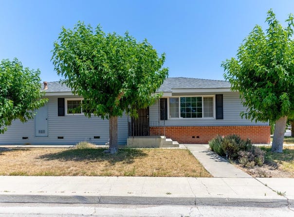 474 Dartmouth Avenue, Coalinga, CA 93210