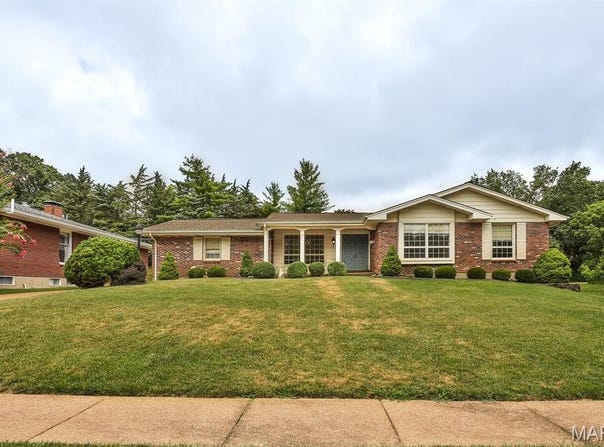 10327 Dorenshire Court, St Louis, MO 63128