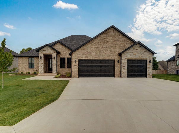 1698 N Marlowe Avenue, Springfield, MO 65802