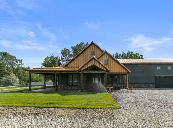 29 Lower Hawk Valley Road, Columbus, MT 59019