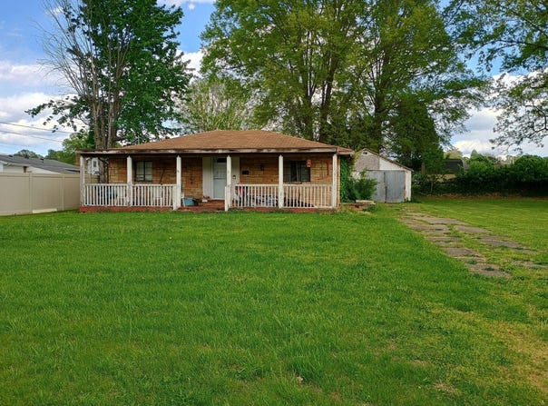 4506 7th Ave, Vienna, WV 26105