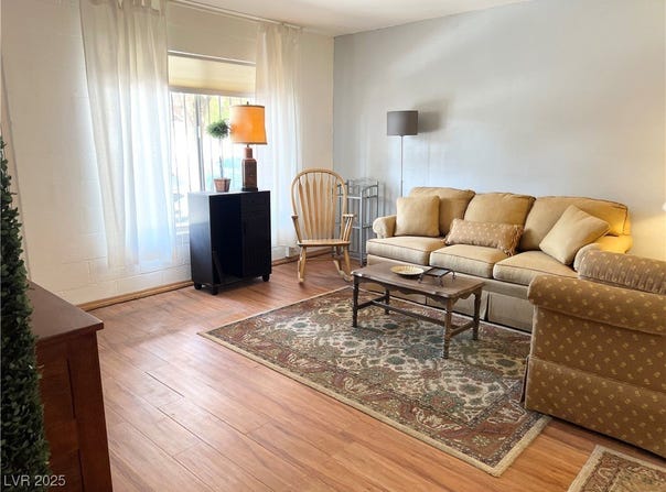 625 S Royal Crest Circle, Las Vegas, NV 89169