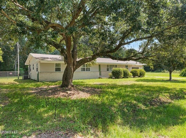 13600 Money Farm Road, Ocean Springs, MS 39564
