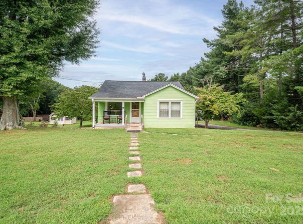 118 Downey Lake Road, Dallas, NC 28034