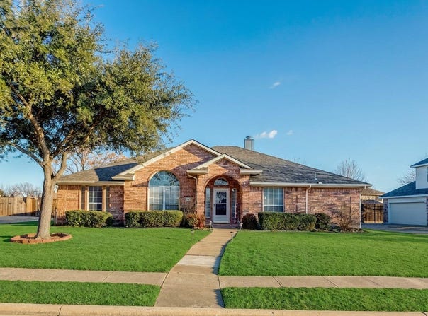 308 Glen Ridge Drive, Murphy, TX 75094