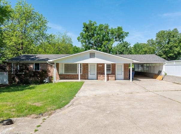 4308  S 25th  ST, Fort Smith, AR 72901
