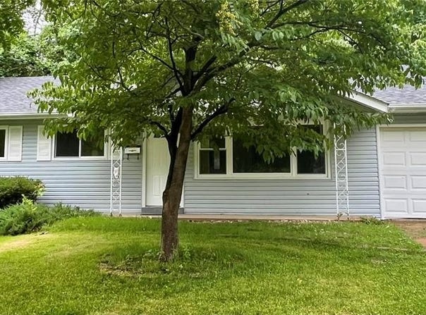 8314 Buddie Drive, Hazelwood, MO 63042