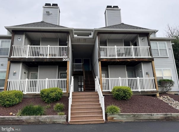 305 WATERS EDGE DRIVE, NEWARK, DE 19702