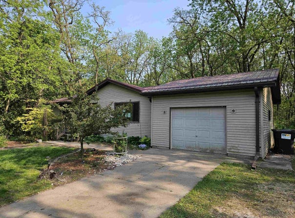 215 E 7th Street, Westfield, WI 53964-9129
