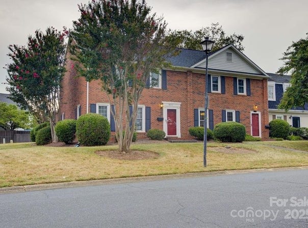 8434 Knights Bridge Road, Charlotte, NC 28210