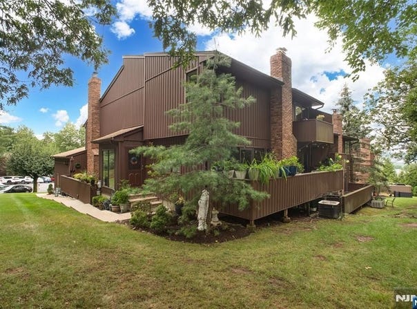 33 Highpoint, Cedar Grove, NJ 07009