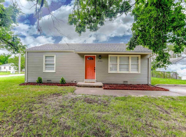 2701 N Volutsia, Wichita, KS 67219