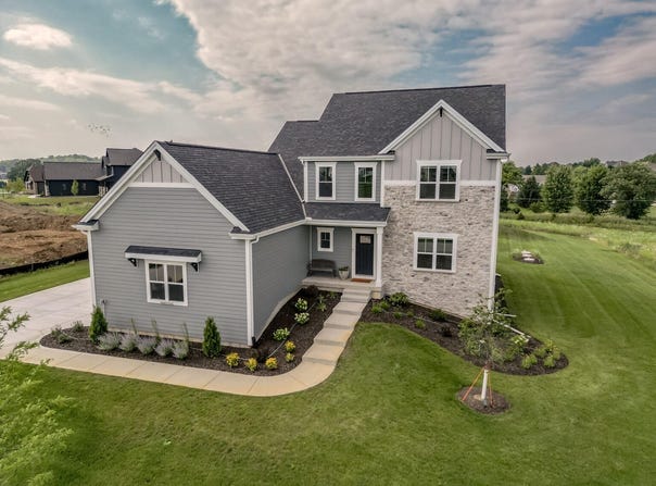 N59w27242 Basham Ln, Lisbon, WI 53089