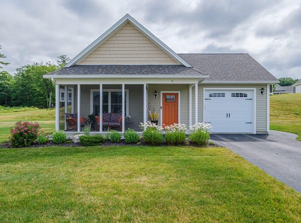 3 E Street, Bridgton, ME 04009