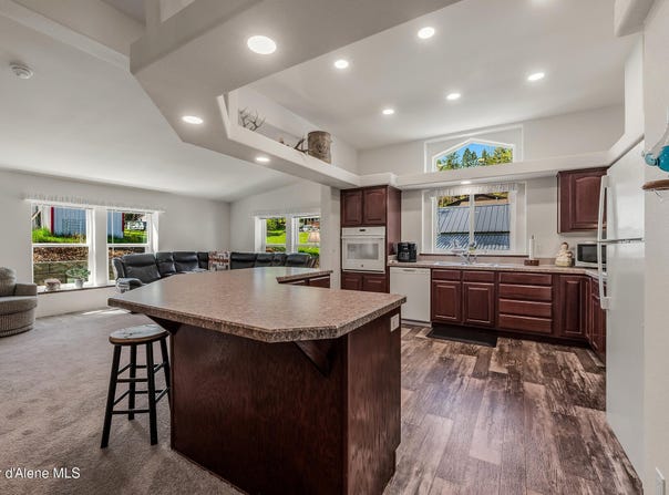 2009 Elm Dr, St. Maries, ID 83861