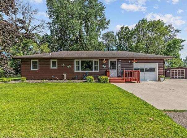 2240 Baker Trail, Faribault, MN 55021