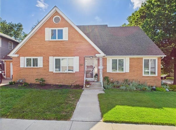 200 S College Street, Warrensburg, MO 64093