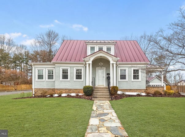 9016 GRANT Avenue, MANASSAS, VA 20110