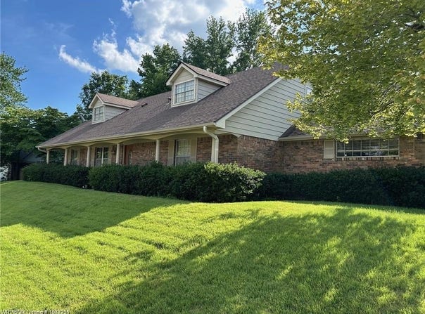 2100 S 70th ST, Fort Smith, AR 72903