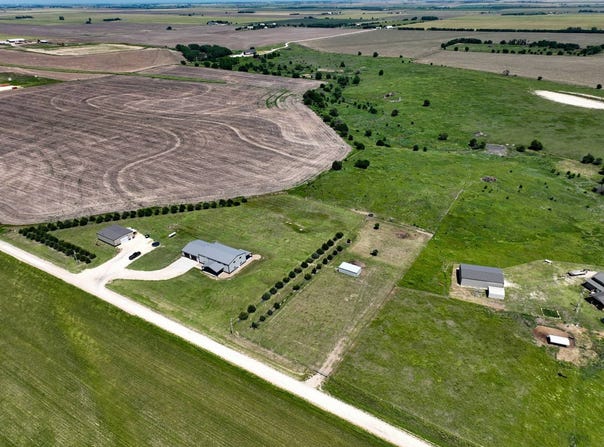 2114 290 Road, Beloit, KS 67420