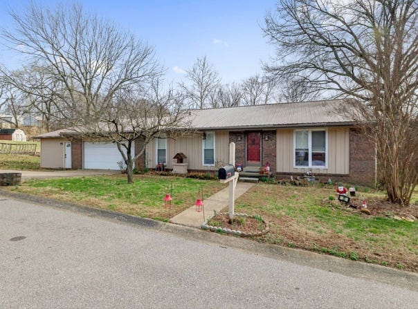 25 Peach Tree Ln, Tell City, IN 47586