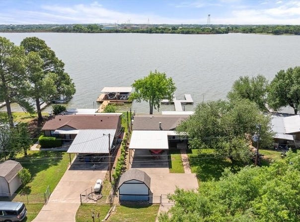 4433 Wildwood Circle, Granbury, TX 76049