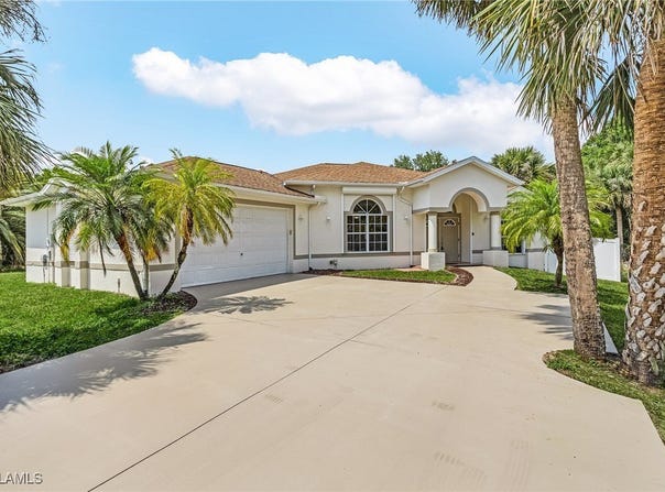 511 North Avenue, Lehigh Acres, FL 33972