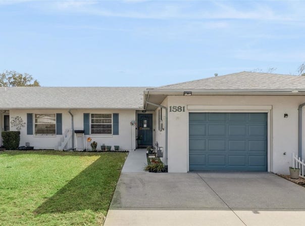 1581 OAKVIEW Circle SE, WINTER HAVEN, FL 33880