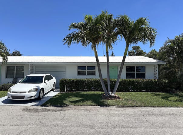 728 Ridge Road, Lantana, FL 33462