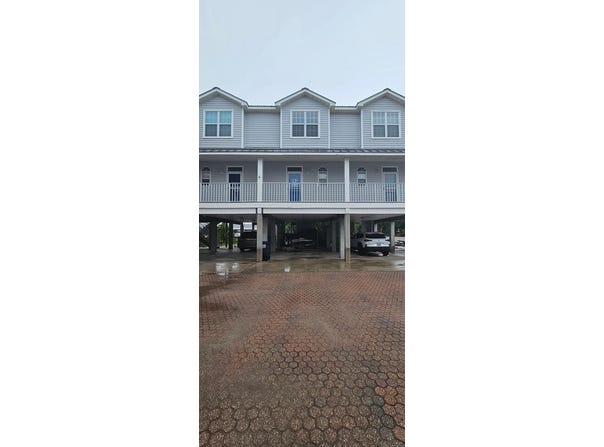 401 St James Ave, Carrabelle, FL 32322