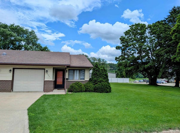 202 5th Street, Decorah, IA 52101