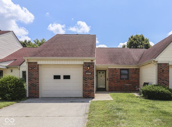 6407 Friendship Circle, Indianapolis, IN 46268