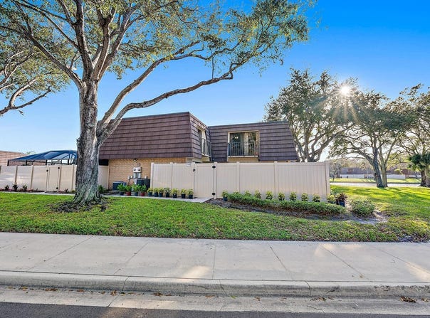 7105 71st Way, West Palm Beach, FL 33407
