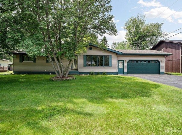 367 N Adams, Gwinn, MI 49841