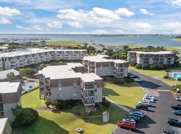2008 E Fort Macon Road E, Atlantic Beach, NC 28512