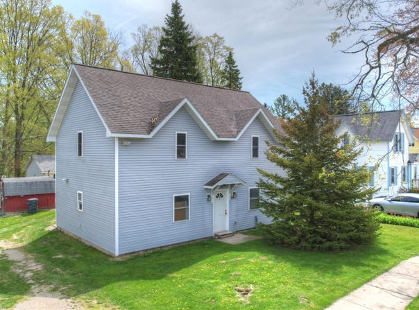 325 Pearl Street, South Haven, MI 49090