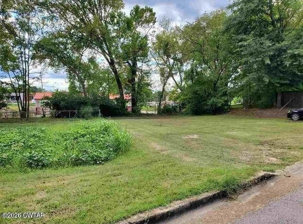 219 First Street, Jackson, TN 38301
