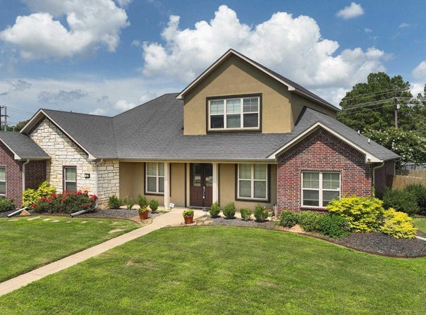 14 Lone Star Parkway, Texarkana, TX 75503