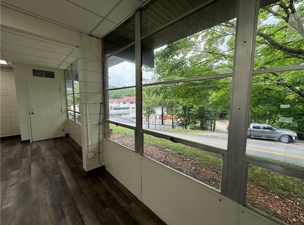 44 Kingshighway, Eureka Springs, AR 72632