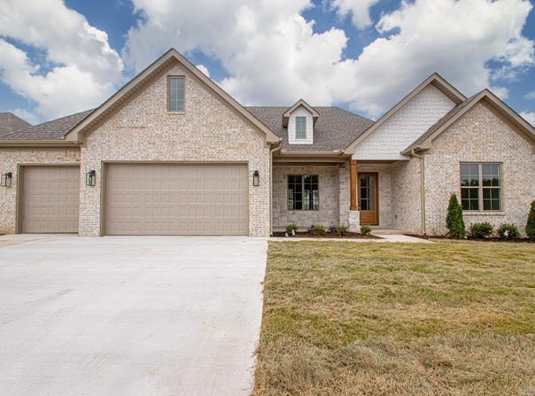 512 Corondelet Lane, Maumelle, AR 72113