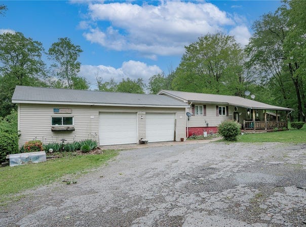 290 Summit RD, Punxsutawney Area School District, PA 15851