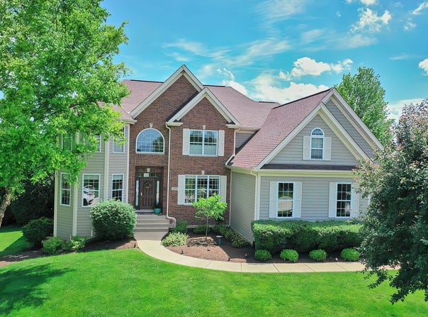 6805 Burning Tree Circle, McHenry, IL 60050