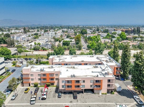 6815 Remmet Avenue, Canoga Park, CA 91303