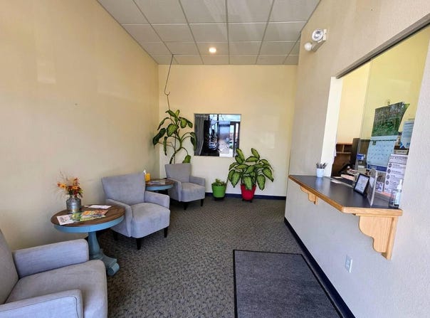 21 Public Square, Stockton, MO 65785
